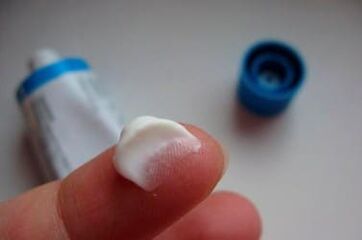 Pomadas para o tratamento da osteocondrose cervical